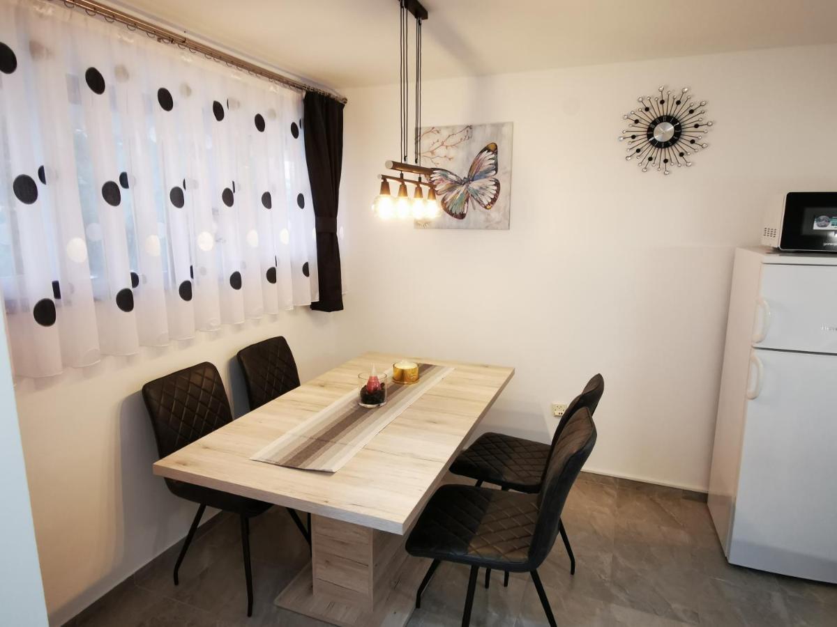 Ema Studio Apartman Károlyváros Kültér fotó