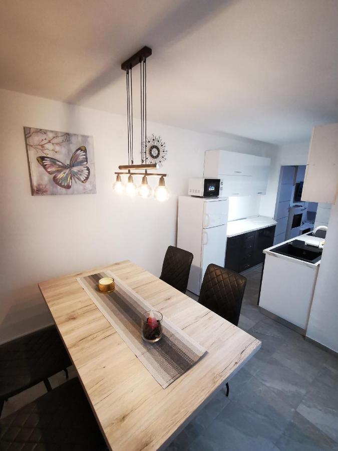 Ema Studio Apartman Károlyváros Kültér fotó