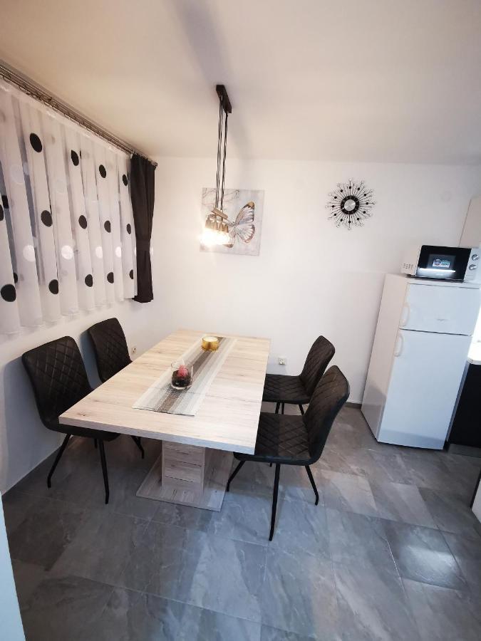 Ema Studio Apartman Károlyváros Kültér fotó