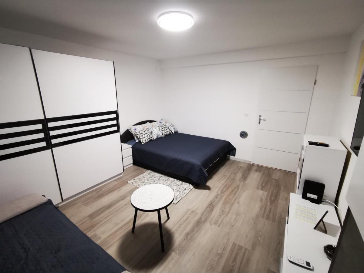 Ema Studio Apartman Károlyváros Kültér fotó